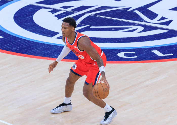 星空体育-重磅！洛杉矶快船今夜状态回暖法兰克福迎足总杯关键赛，荷甲窗口期再迎强敌的简单介绍