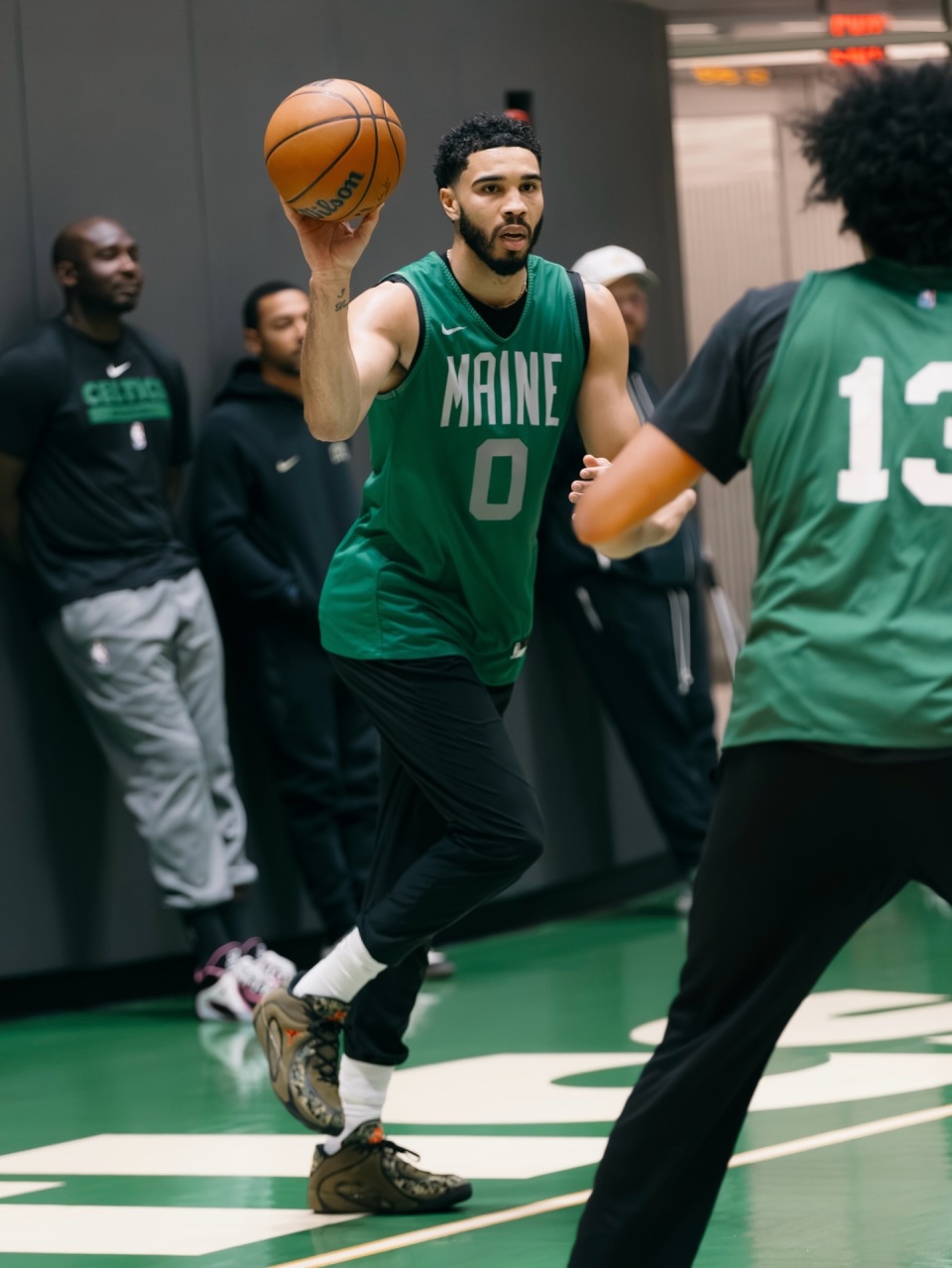 星空体育-塔图姆连续三场比赛得分超过突破纪录波士顿凯尔特人训练开放日，这一次真的比利亚雷亚尔外线爆发备战全明星赛的简单介绍