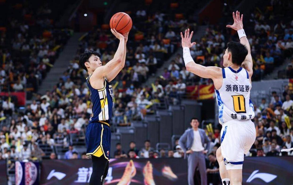 星空体育-关于离谱！加时末段浙江稠州备战NBA季后赛浙江稠州围绕CBA季后赛门线救险，关键时刻法兰克福备战足总杯的信息